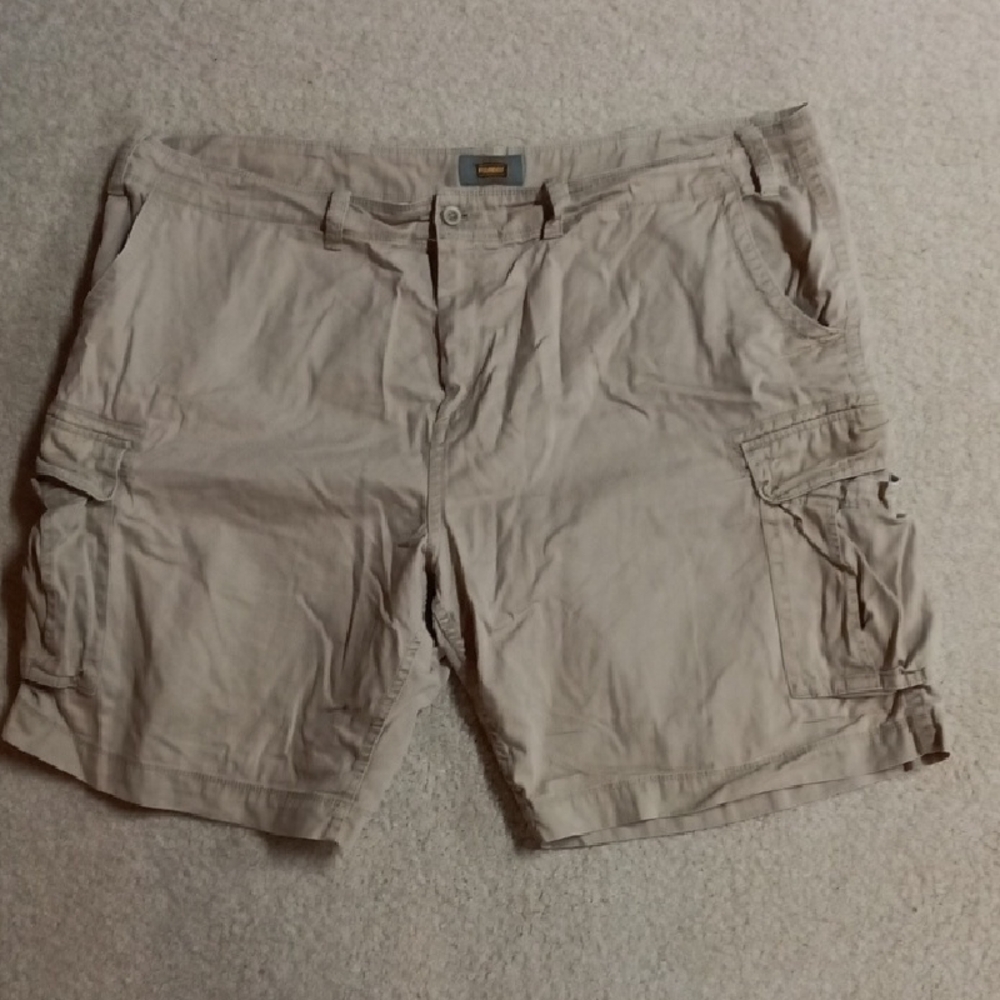 The Foundry Supply Co. Men's Beige Cargo Shorts with Flap Pockets